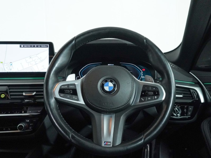 2021 (21) BMW 5 SERIES 530e M Sport 4dr Auto 4939511