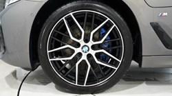 2021 (21) BMW 5 SERIES 530e M Sport 4dr Auto 4939518