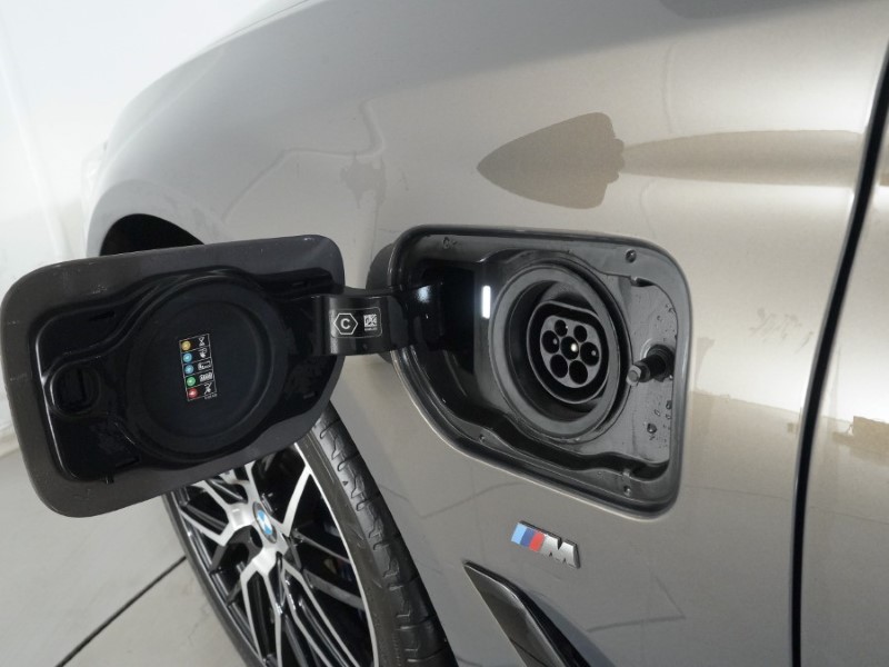 2021 (21) BMW 5 SERIES 530e M Sport 4dr Auto 4939504