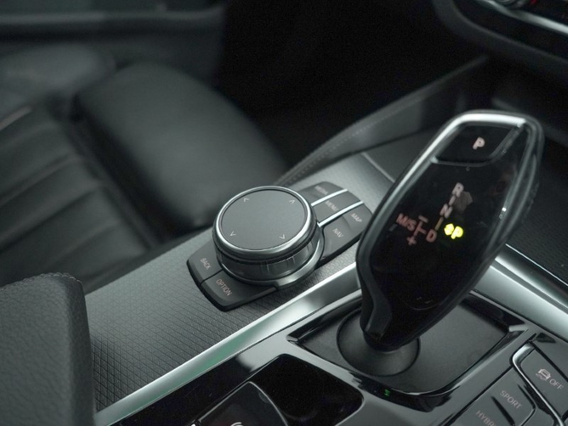 2021 (21) BMW 5 SERIES 530e M Sport 4dr Auto 4939475