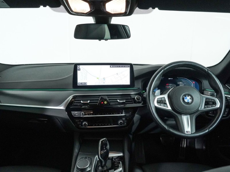 2021 (21) BMW 5 SERIES 530e M Sport 4dr Auto 4939510