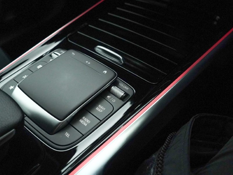 2023 (23) MERCEDES-BENZ GLB 200 AMG Line Premium 5dr 7G-Tronic 4933257