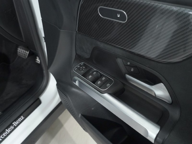 2023 (23) MERCEDES-BENZ GLB 200 AMG Line Premium 5dr 7G-Tronic 4933241