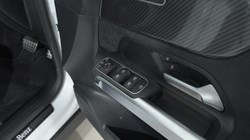 2023 (23) MERCEDES-BENZ GLB 200 AMG Line Premium 5dr 7G-Tronic 4933241