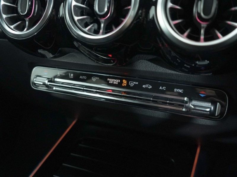 2023 (23) MERCEDES-BENZ GLB 200 AMG Line Premium 5dr 7G-Tronic 4933255