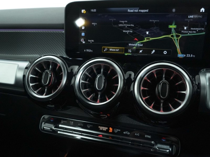 2023 (23) MERCEDES-BENZ GLB 200 AMG Line Premium 5dr 7G-Tronic 4933253