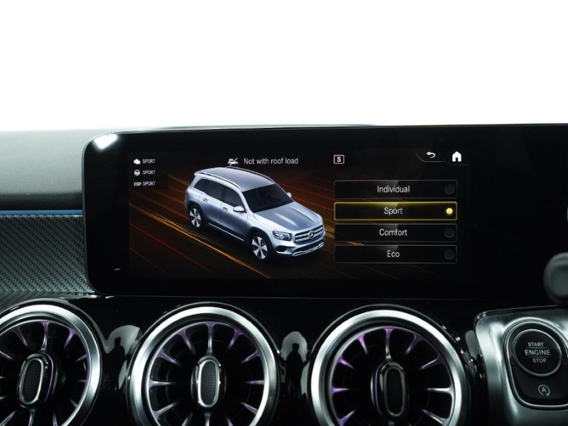 2023 (23) MERCEDES-BENZ GLB 200 AMG Line Premium 5dr 7G-Tronic 4933259