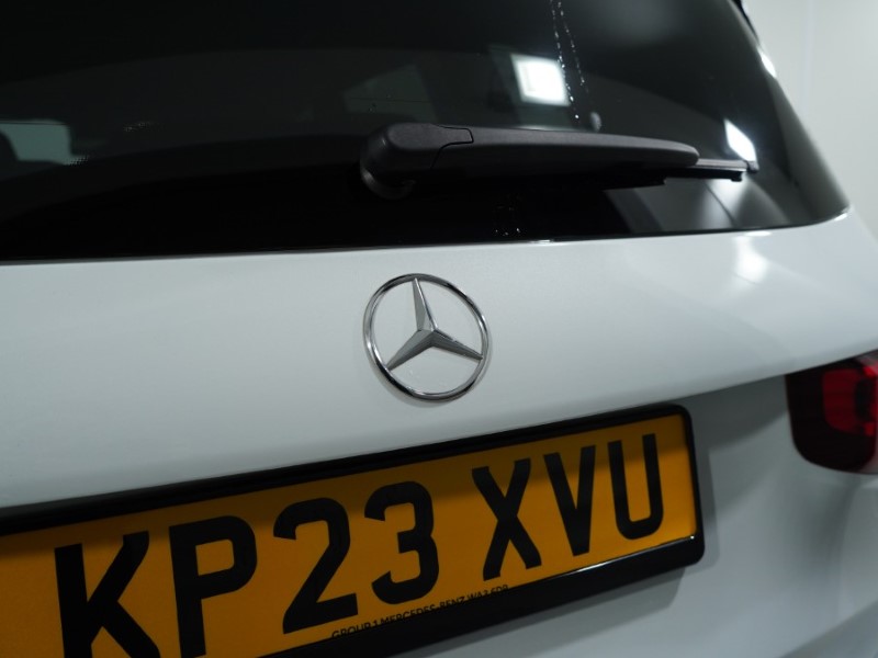 2023 (23) MERCEDES-BENZ GLB 200 AMG Line Premium 5dr 7G-Tronic 4933225