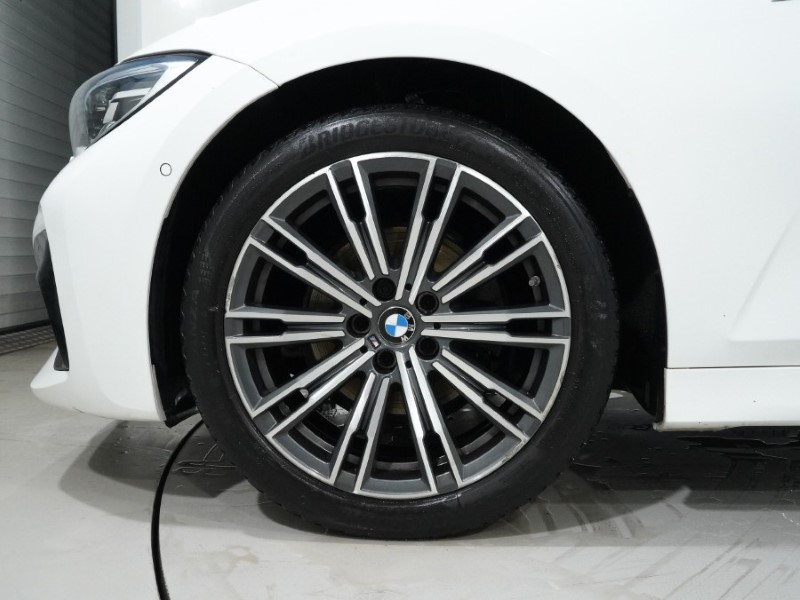 2022 (71) BMW 3 SERIES 320i M Sport 4dr Step Auto 4942455