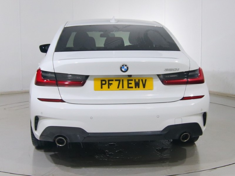 2022 (71) BMW 3 SERIES 320i M Sport 4dr Step Auto 4942462