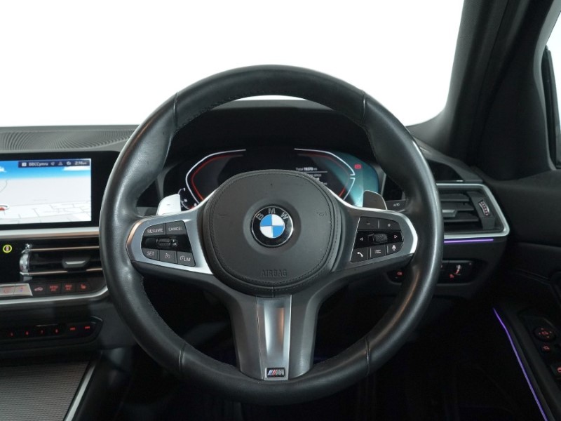2022 (71) BMW 3 SERIES 320i M Sport 4dr Step Auto 4942428