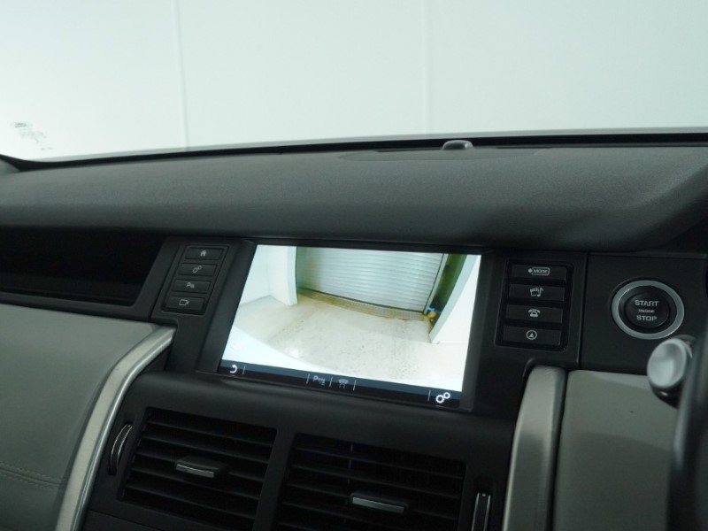 2016 (16) LAND ROVER DISCOVERY SPORT 2.0 TD4 180 HSE Black 5dr Auto 4958030