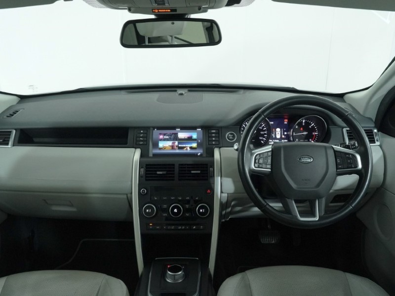 2016 (16) LAND ROVER DISCOVERY SPORT 2.0 TD4 180 HSE Black 5dr Auto 4958015