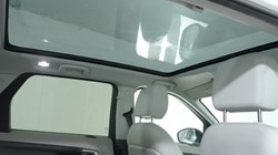 2016 (16) LAND ROVER DISCOVERY SPORT 2.0 TD4 180 HSE Black 5dr Auto 4958014