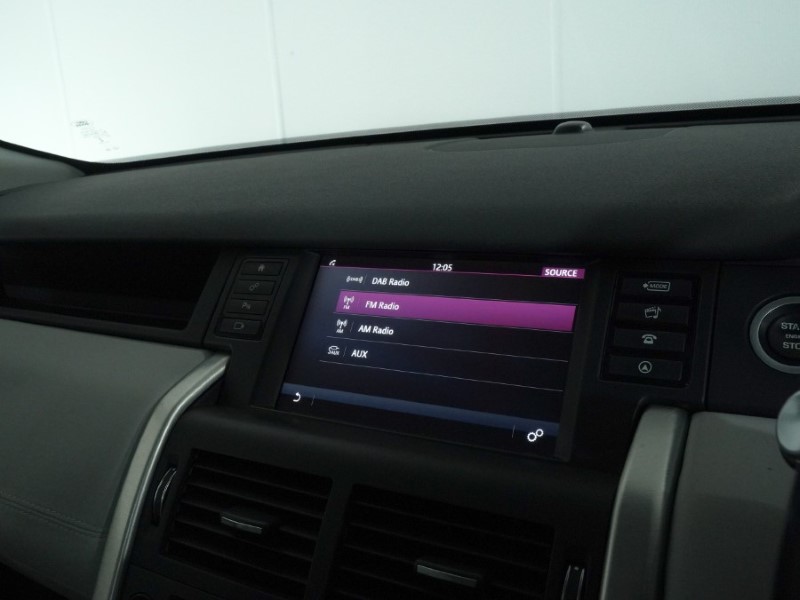 2016 (16) LAND ROVER DISCOVERY SPORT 2.0 TD4 180 HSE Black 5dr Auto 4958036