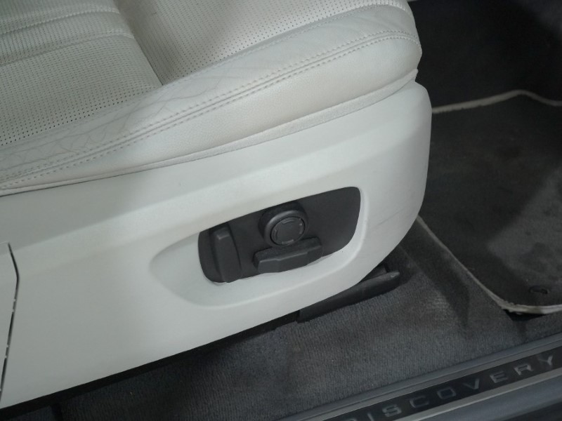 2016 (16) LAND ROVER DISCOVERY SPORT 2.0 TD4 180 HSE Black 5dr Auto 4958009