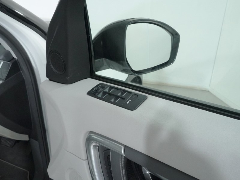 2016 (16) LAND ROVER DISCOVERY SPORT 2.0 TD4 180 HSE Black 5dr Auto 4958008