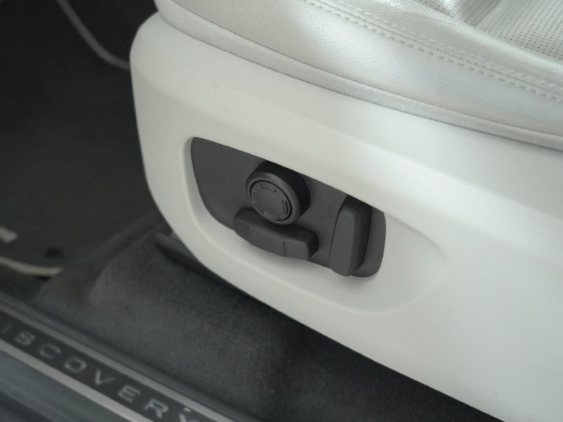 2016 (16) LAND ROVER DISCOVERY SPORT 2.0 TD4 180 HSE Black 5dr Auto 4958001