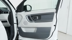 2016 (16) LAND ROVER DISCOVERY SPORT 2.0 TD4 180 HSE Black 5dr Auto 4958006