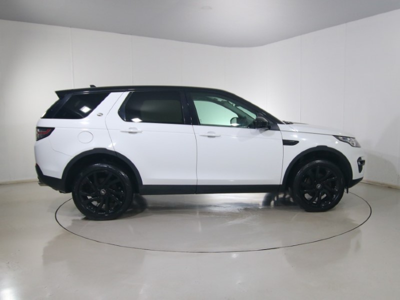 2016 (16) LAND ROVER DISCOVERY SPORT 2.0 TD4 180 HSE Black 5dr Auto 4958051