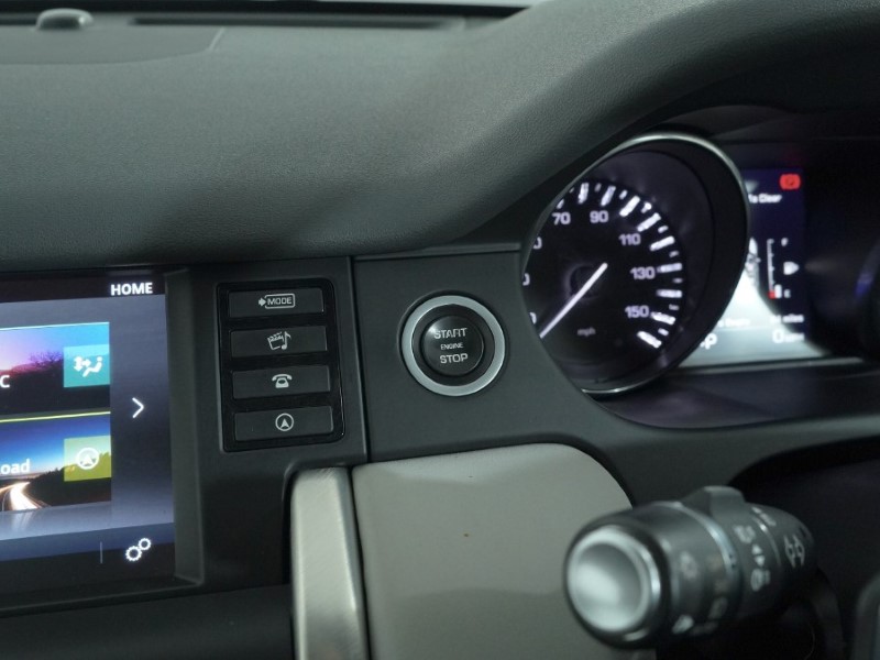 2016 (16) LAND ROVER DISCOVERY SPORT 2.0 TD4 180 HSE Black 5dr Auto 4958027