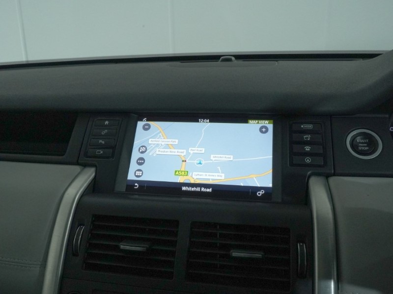 2016 (16) LAND ROVER DISCOVERY SPORT 2.0 TD4 180 HSE Black 5dr Auto 4958031