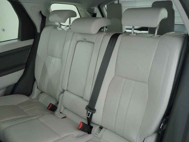 2016 (16) LAND ROVER DISCOVERY SPORT 2.0 TD4 180 HSE Black 5dr Auto 4958000