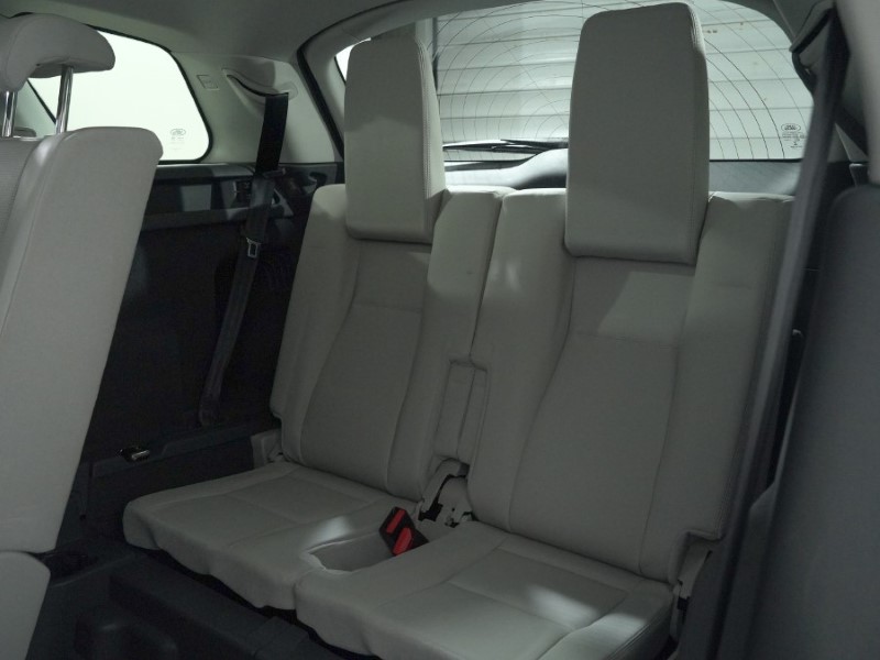 2016 (16) LAND ROVER DISCOVERY SPORT 2.0 TD4 180 HSE Black 5dr Auto 4957998