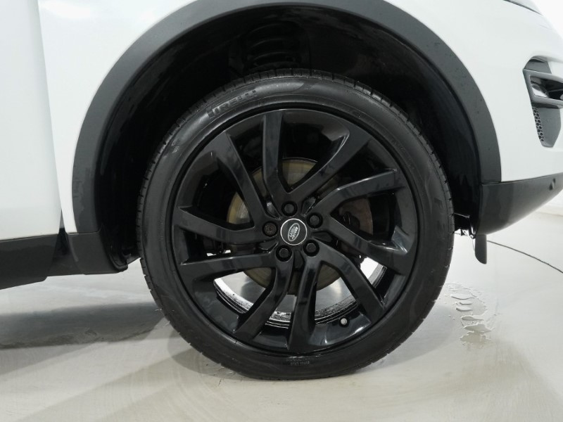 2016 (16) LAND ROVER DISCOVERY SPORT 2.0 TD4 180 HSE Black 5dr Auto 4958041