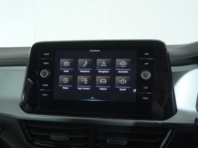 2022 (72) VOLKSWAGEN T-ROC 1.0 TSI Life 5dr 4968963