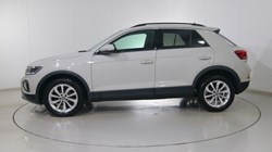 2022 (72) VOLKSWAGEN T-ROC 1.0 TSI Life 5dr 4968979