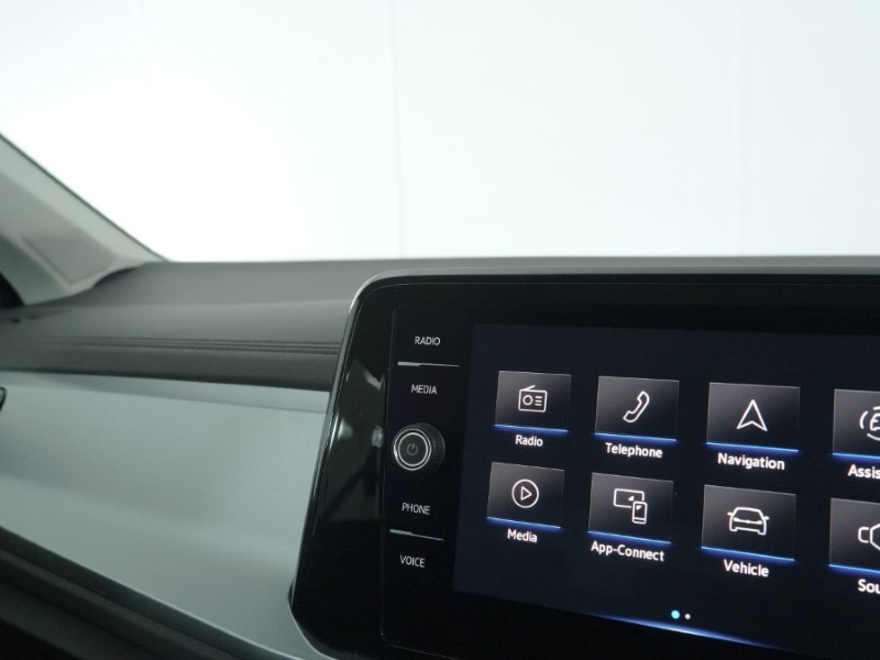 2022 (72) VOLKSWAGEN T-ROC 1.0 TSI Life 5dr 4968965