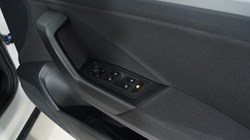 2022 (72) VOLKSWAGEN T-ROC 1.0 TSI Life 5dr 4968947