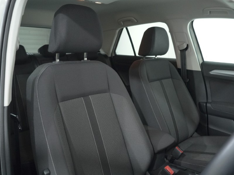 2022 (72) VOLKSWAGEN T-ROC 1.0 TSI Life 5dr 4968950