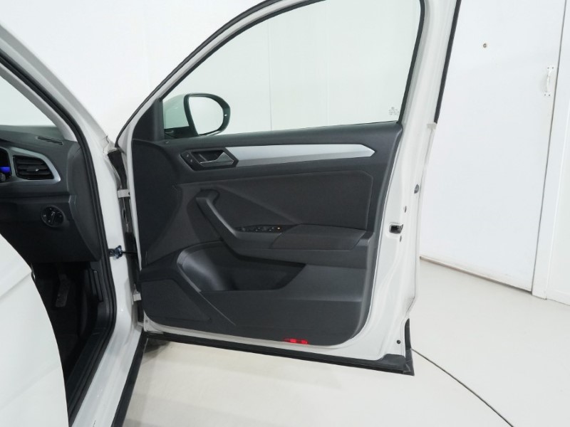 2022 (72) VOLKSWAGEN T-ROC 1.0 TSI Life 5dr 4968946