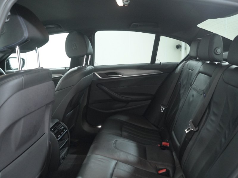 2018 (18) BMW 5 SERIES 540i xDrive M Sport 4dr Auto 4970738