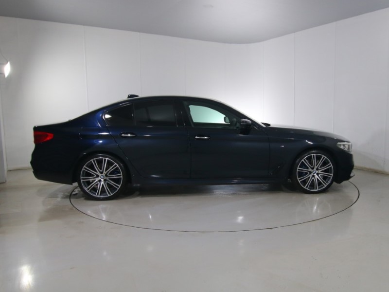 2018 (18) BMW 5 SERIES 540i xDrive M Sport 4dr Auto 5083633