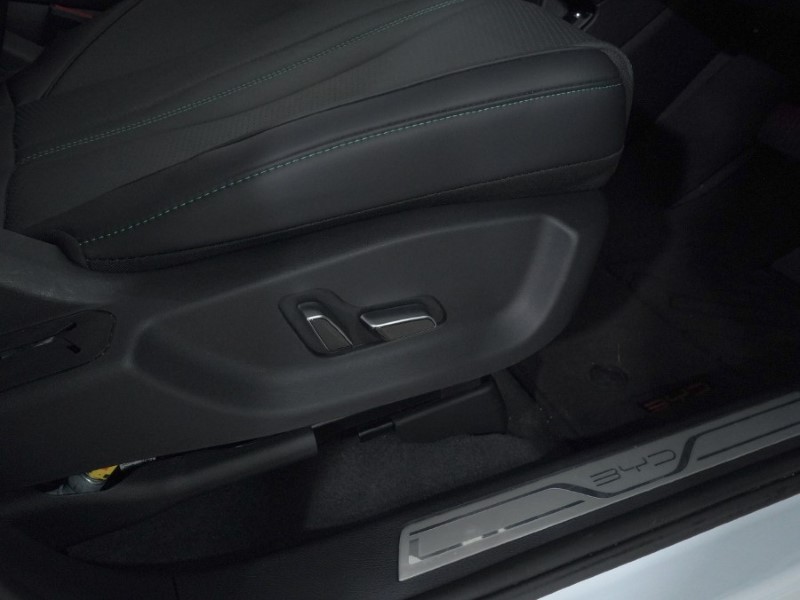 2026 (75) BYD SEAL U 1.5 DM-i AWD Design 5dr Auto 4956233