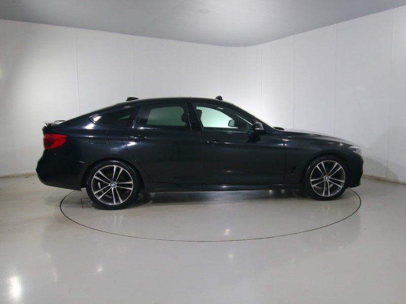 2017 (17) BMW 3 SERIES 320d [190] M Sport 5dr Step Auto [Business Media] 4973532