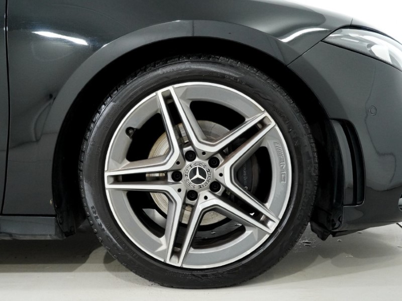 2021 (70) MERCEDES-BENZ A CLASS A200d AMG Line Premium Plus 4dr Auto 4983253