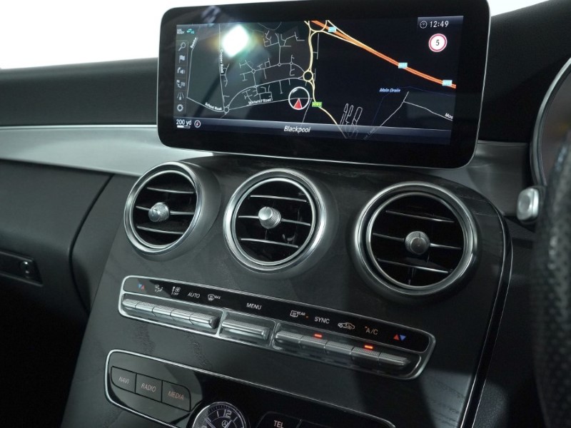 2019 (69) MERCEDES-BENZ C CLASS C300d AMG Line Premium 2dr 9G-Tronic 4983928