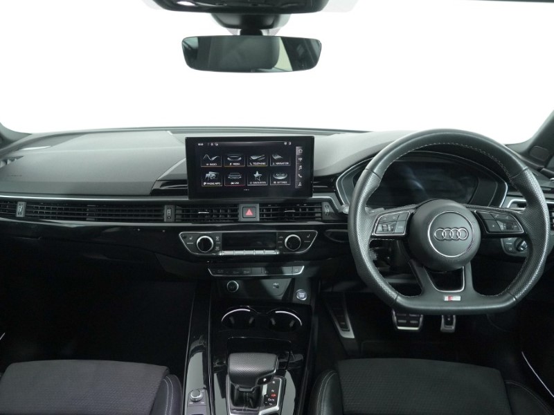 2022 (22) AUDI A4 35 TFSI Black Edition 5dr S Tronic 4981631