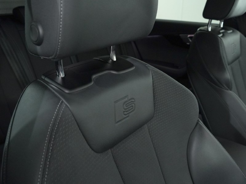 2022 (22) AUDI A4 35 TFSI Black Edition 5dr S Tronic 4981666