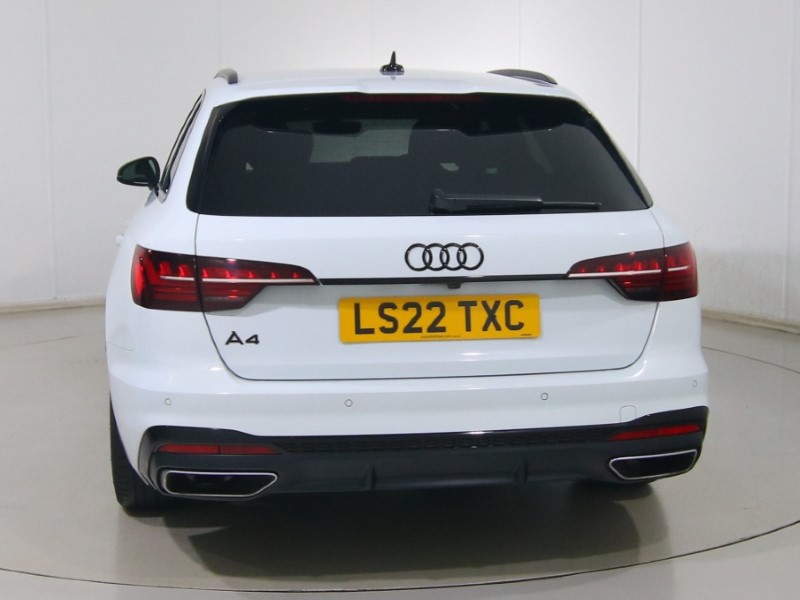 2022 (22) AUDI A4 35 TFSI Black Edition 5dr S Tronic 4981673