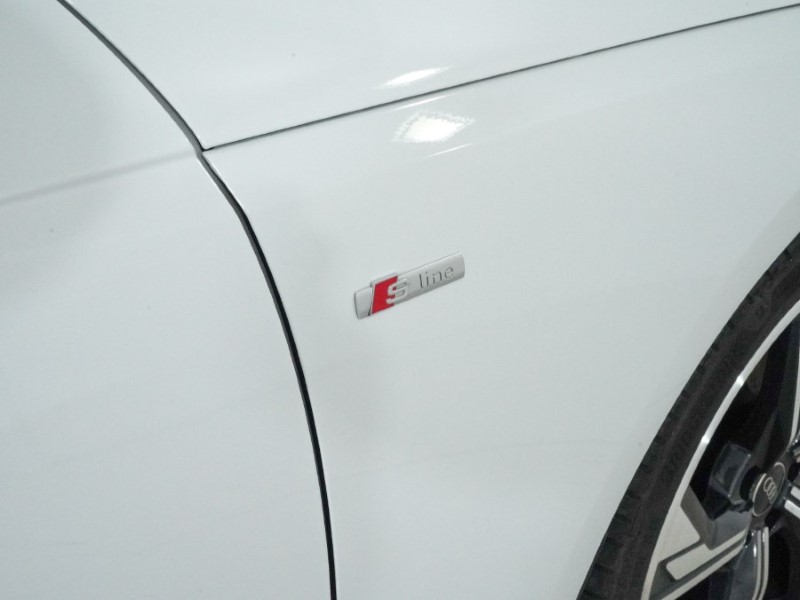 2022 (22) AUDI A4 35 TFSI Black Edition 5dr S Tronic 4981636