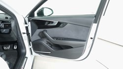 2022 (22) AUDI A4 35 TFSI Black Edition 5dr S Tronic 4981638