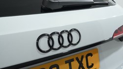 2022 (22) AUDI A4 35 TFSI Black Edition 5dr S Tronic 4981622