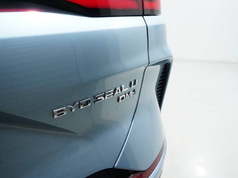 2025 (25) BYD SEAL U 1.5 DM-i AWD Design 5dr Auto 5011262