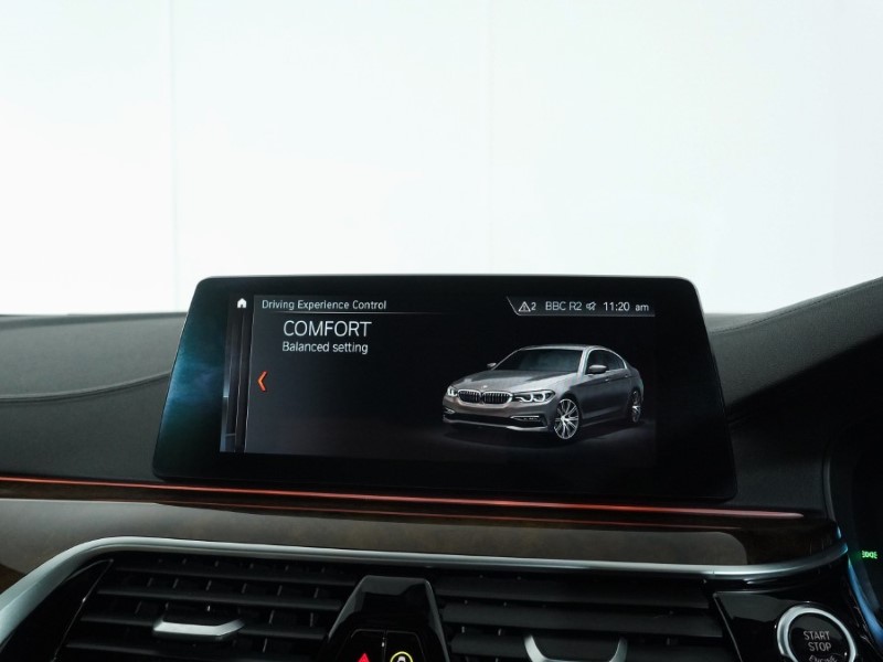 2018 (18) BMW 5 SERIES 520d M Sport 4dr Auto 4987838