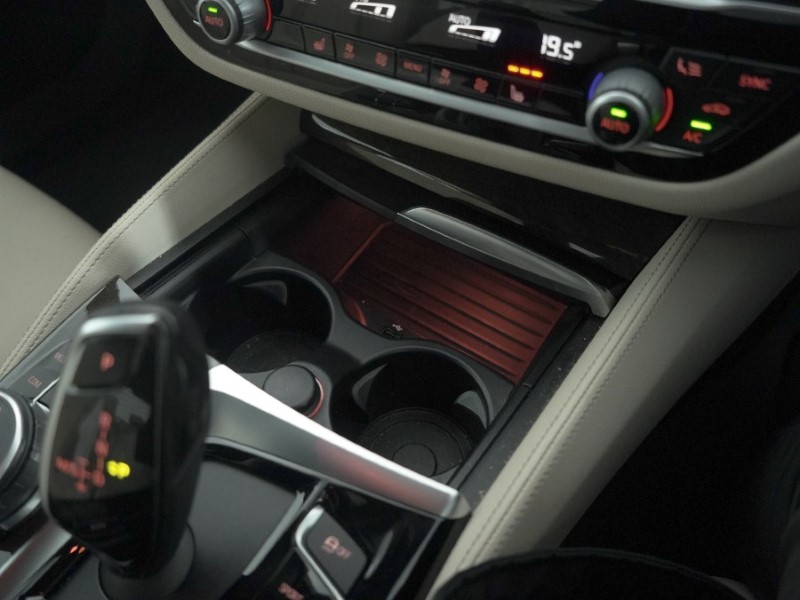 2018 (18) BMW 5 SERIES 520d M Sport 4dr Auto 4987841